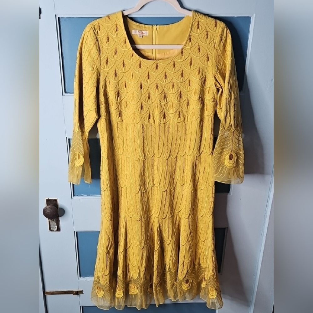 Luxurious Golden Yellow Giovanna Style Dress NWOT - Picture 15 of 15